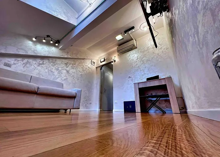 Milan City Center Apartment Eco-Chicsmart - Brera Garibaldi Zone 1 - The Tube